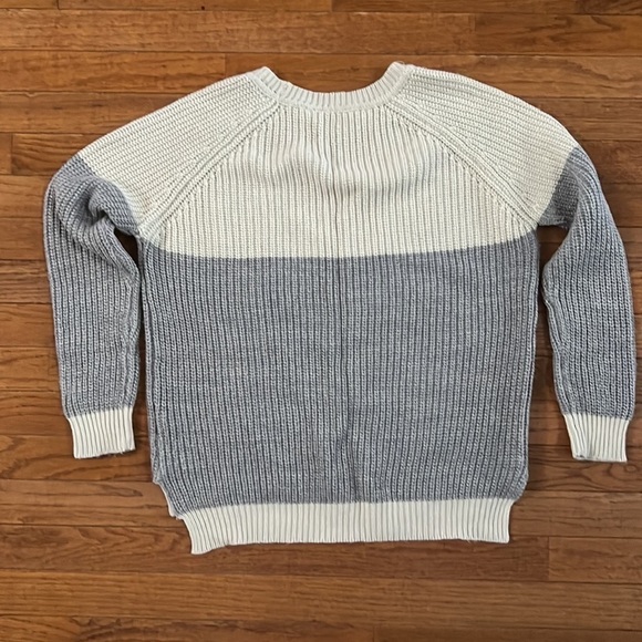 RD Style Comfy Gray/Cream Sweater Size Small - Picture 9 of 9